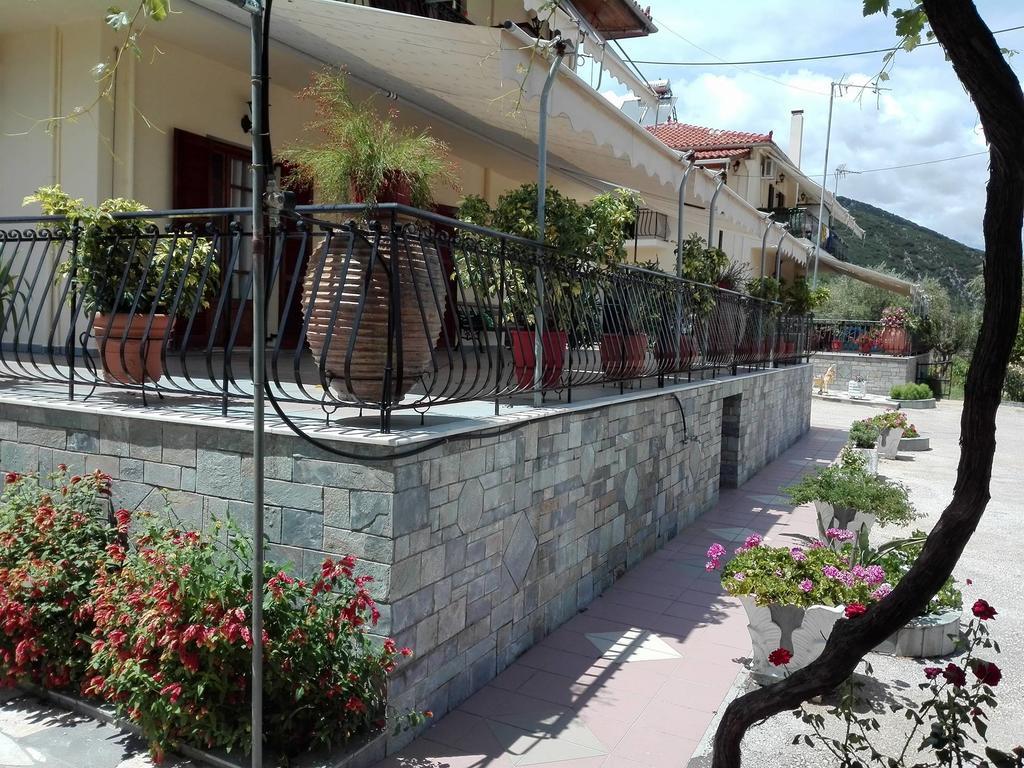 Toulatos Pantelis Apartment Pouláta Exterior photo