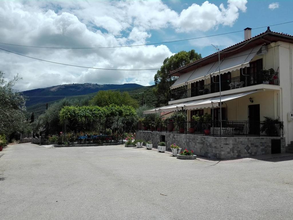 Toulatos Pantelis Apartment Pouláta Exterior photo